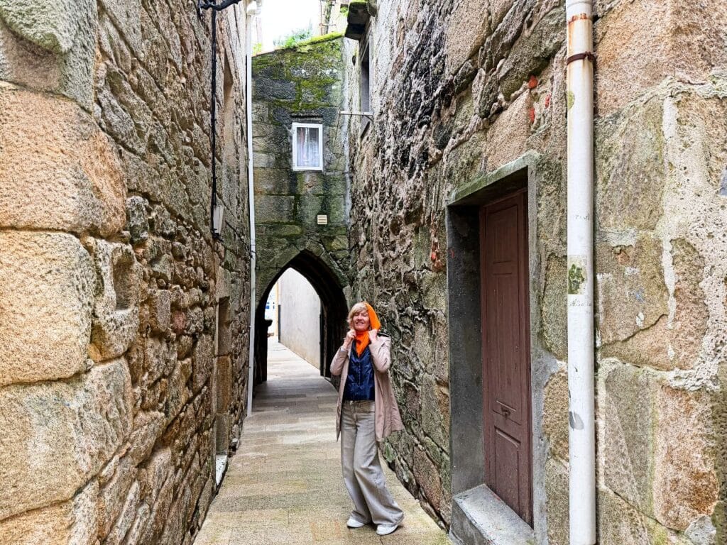 Arco de San Diego, Muros