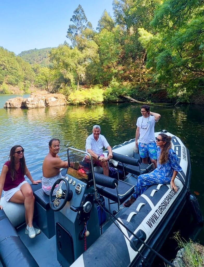 Paseo en Zodiac por el Río Miño con Turismo Pantón